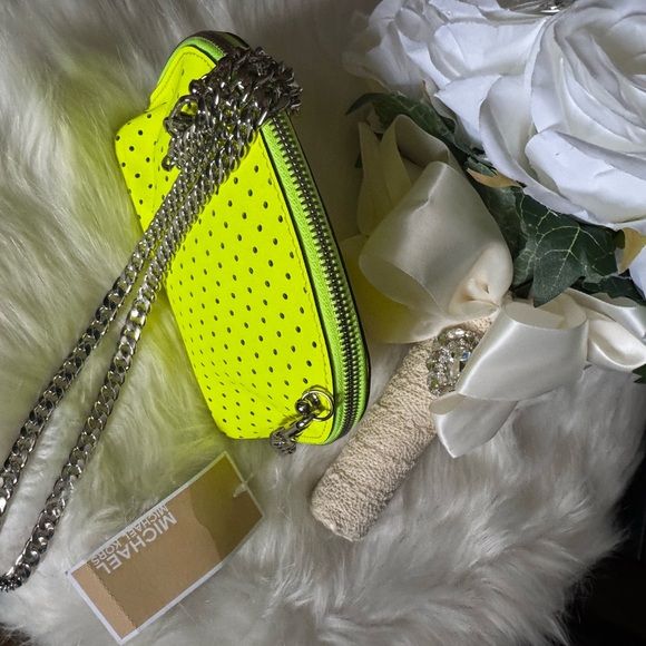 Michael Kors Bright Yellow Crossbody Bag - Picture 3 of 9